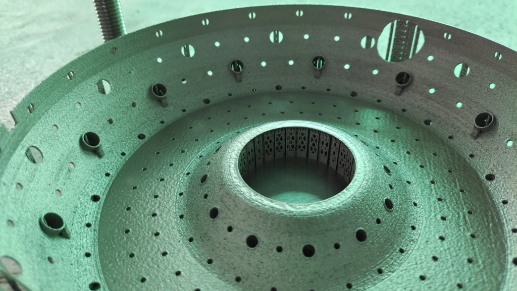 3D printed helmet 17 X -ray technology reveals how magnetic fields improve the porosity of 3D metal parts